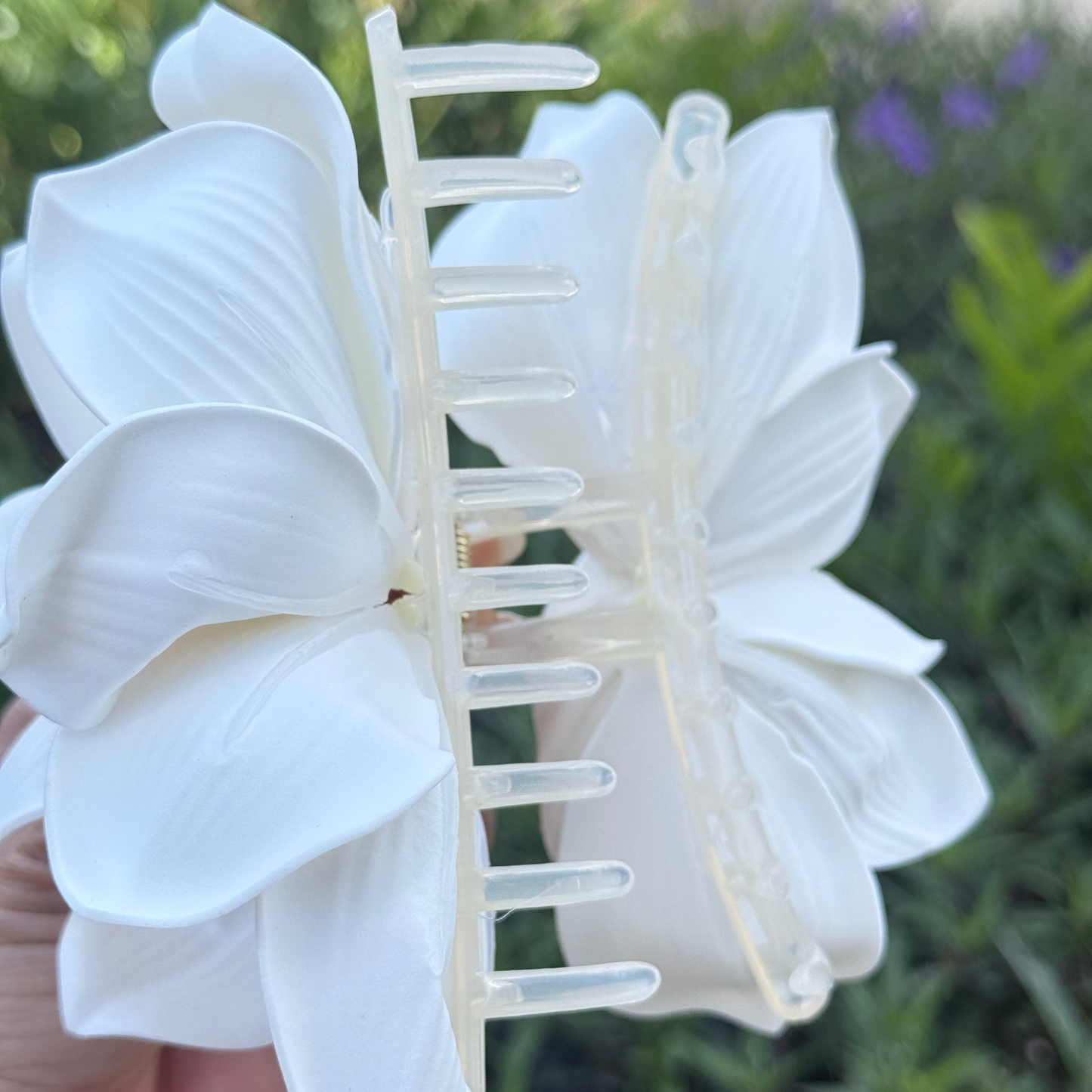 LILY IVORY Claw Clip