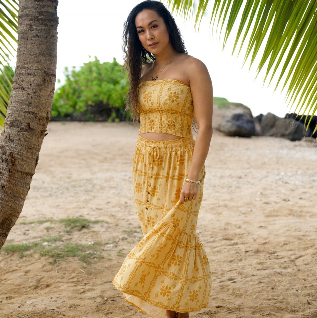 KIKI Smocked Top - Pua Kenikeni Glow