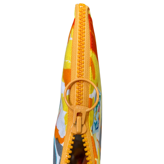 LINED VERTICAL ZIP POUCH - Sunny Meadow