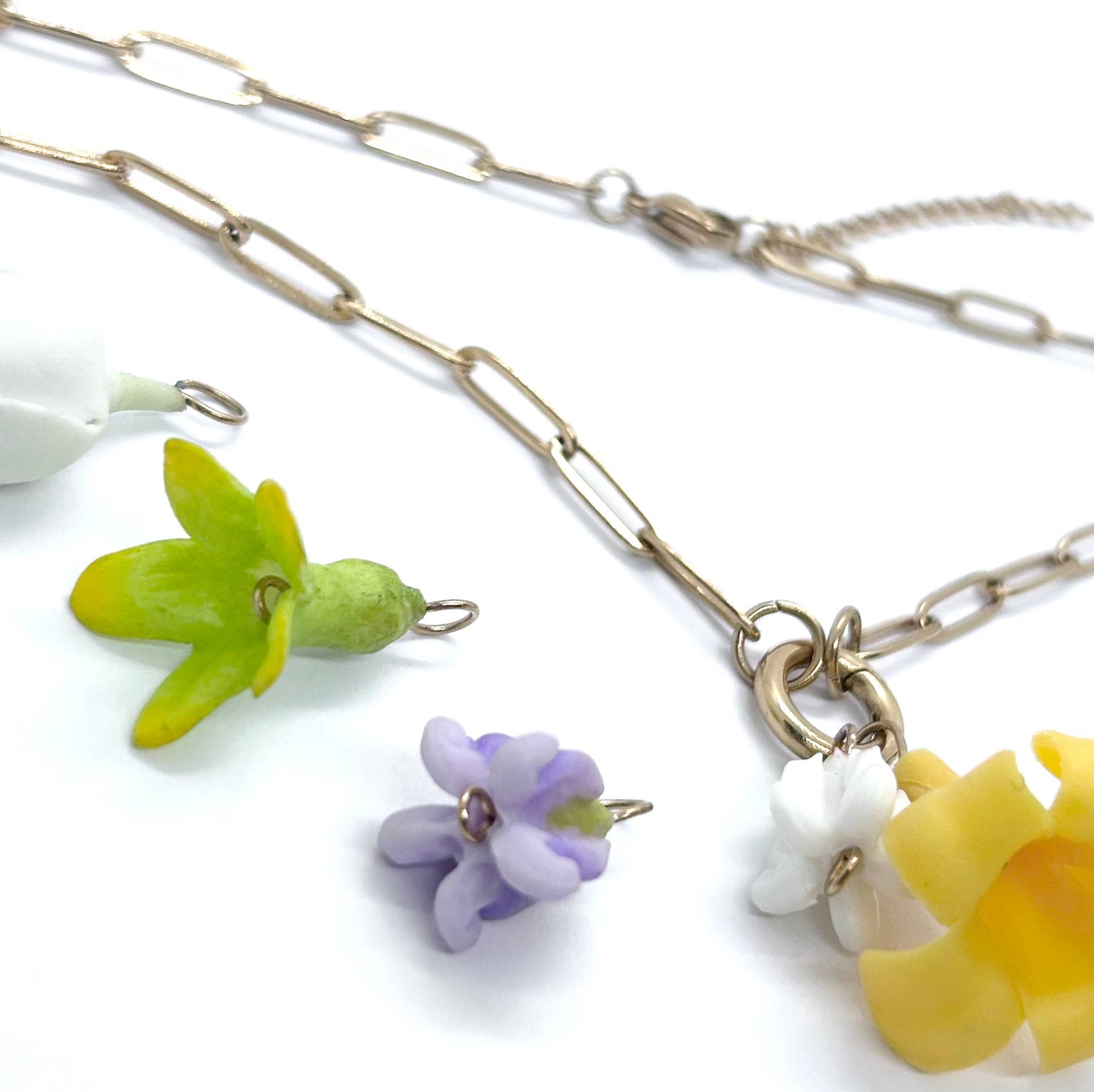 CLAY CHARM Changeable Flower Necklace