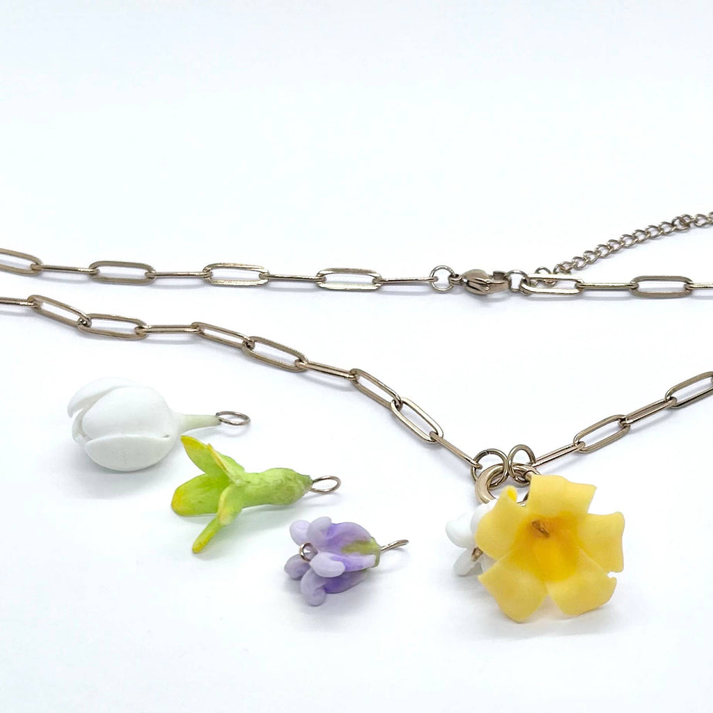 CLAY CHARM Changeable Flower Necklace