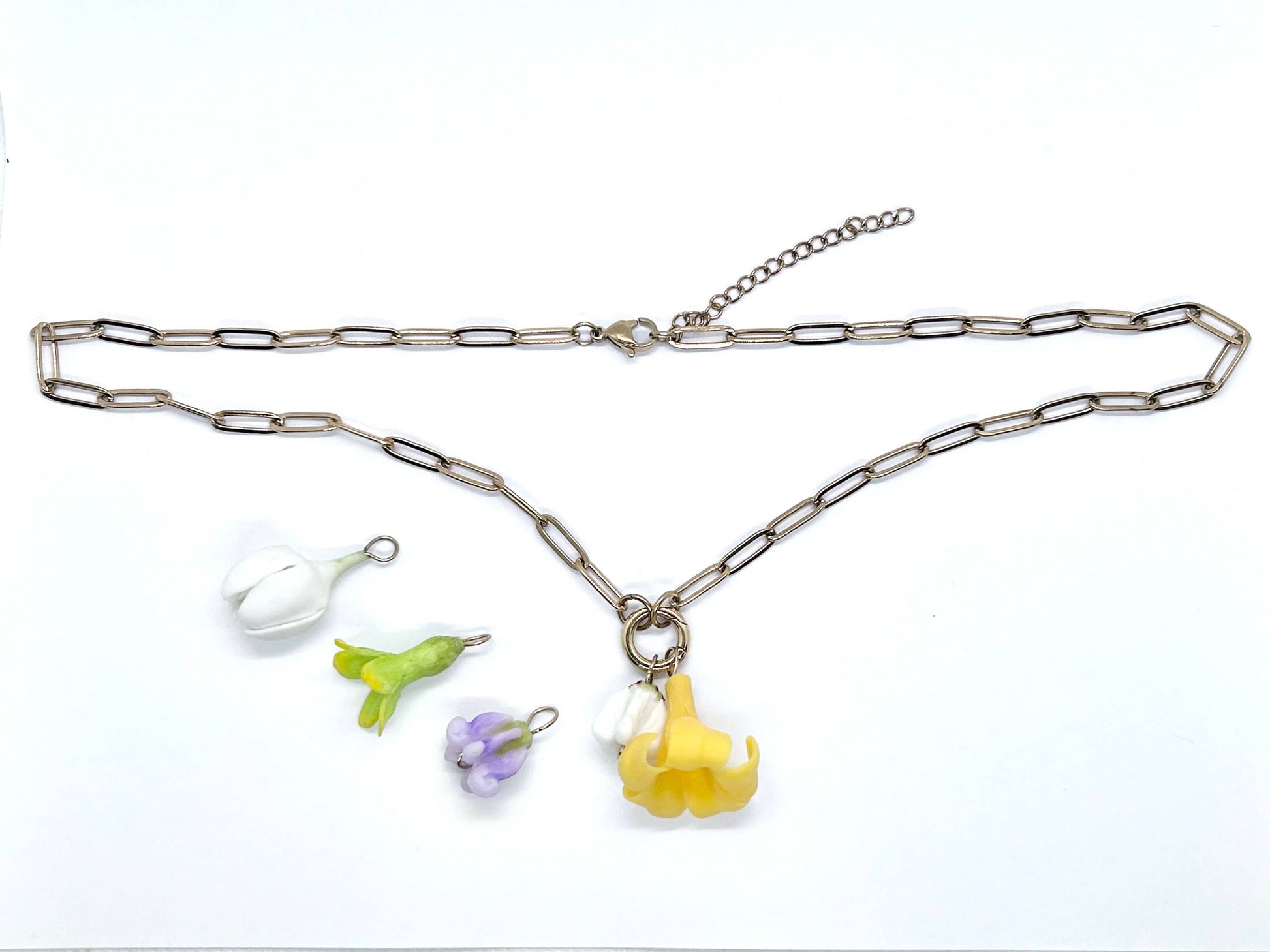 CLAY CHARM Changeable Flower Necklace