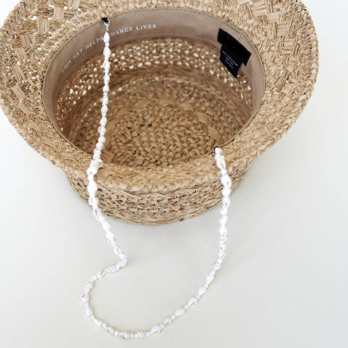 WHITE SEASHELL Chin Strap