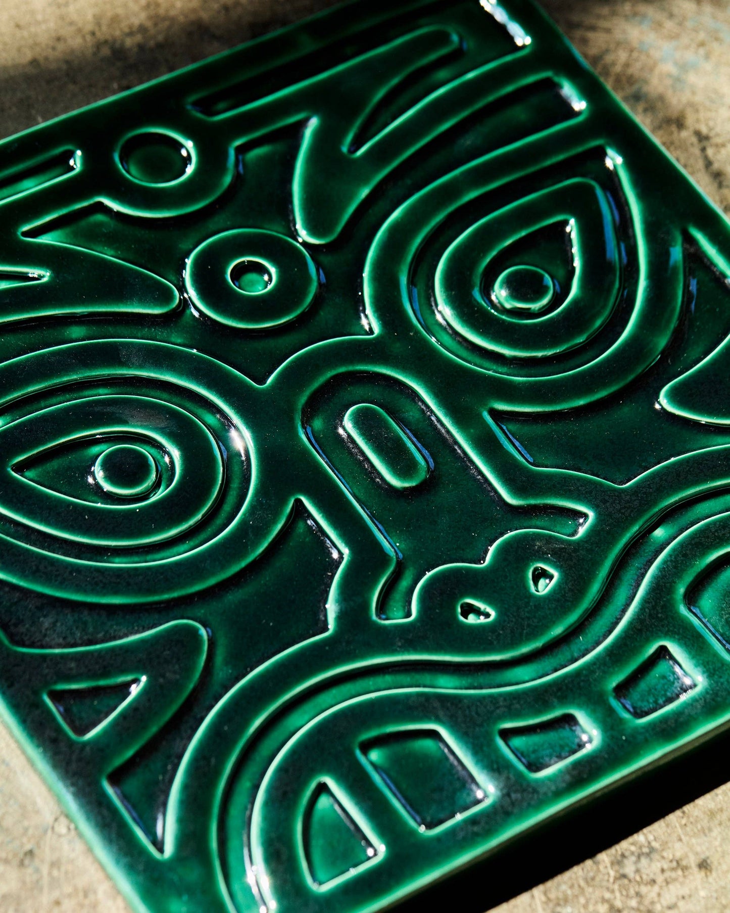 ALOHI Tiki Tile - 12x12