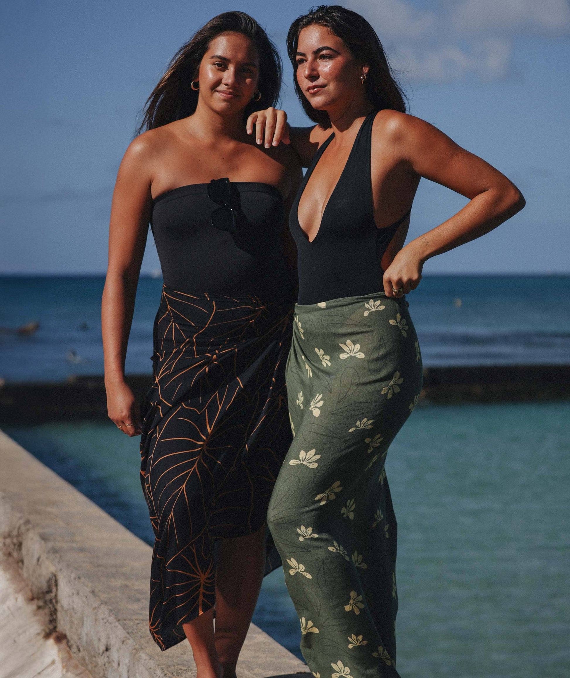 BLACK KALO Pareo Sarong - 74 x 46 in