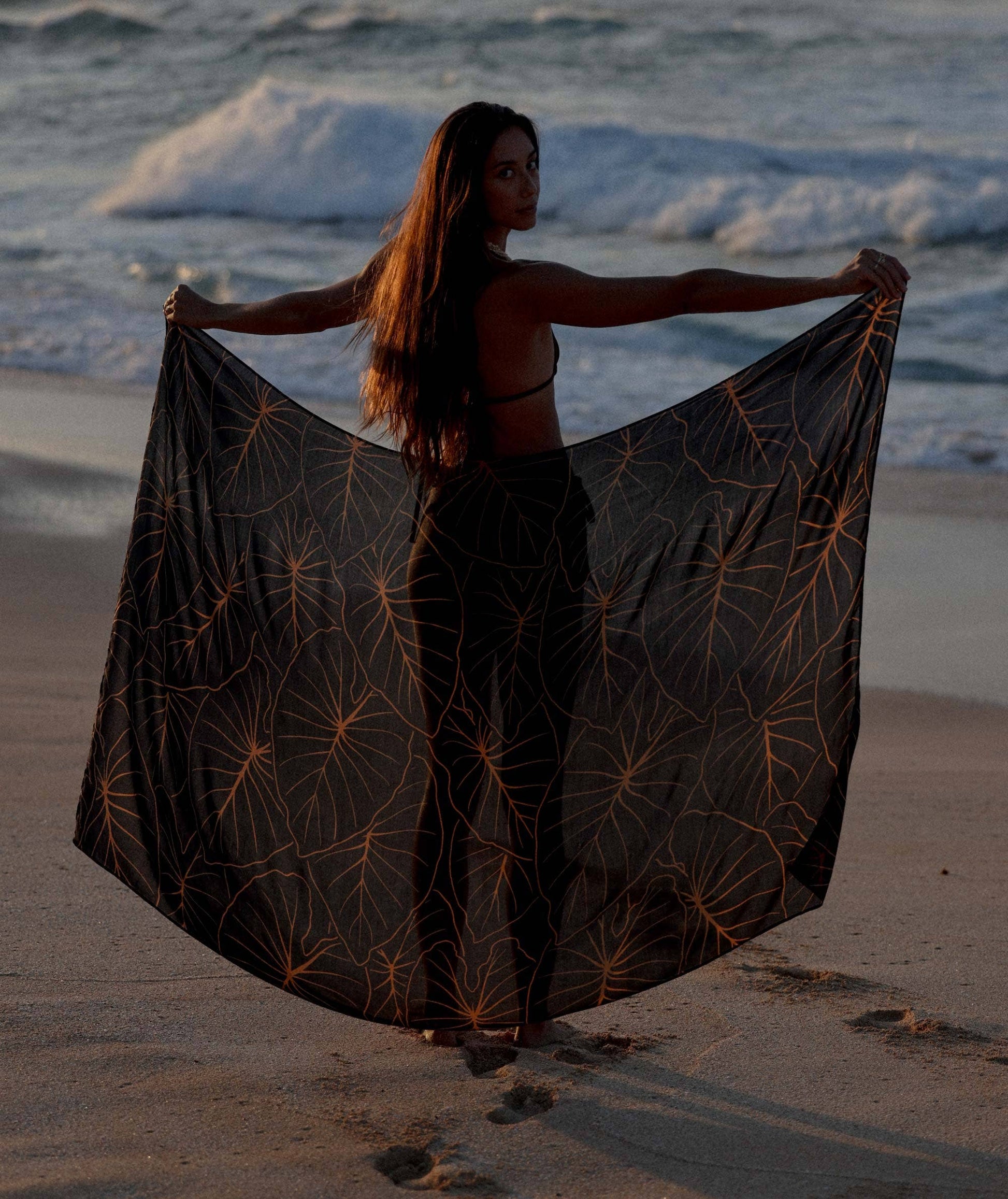 BLACK KALO Pareo Sarong - 74 x 46 in