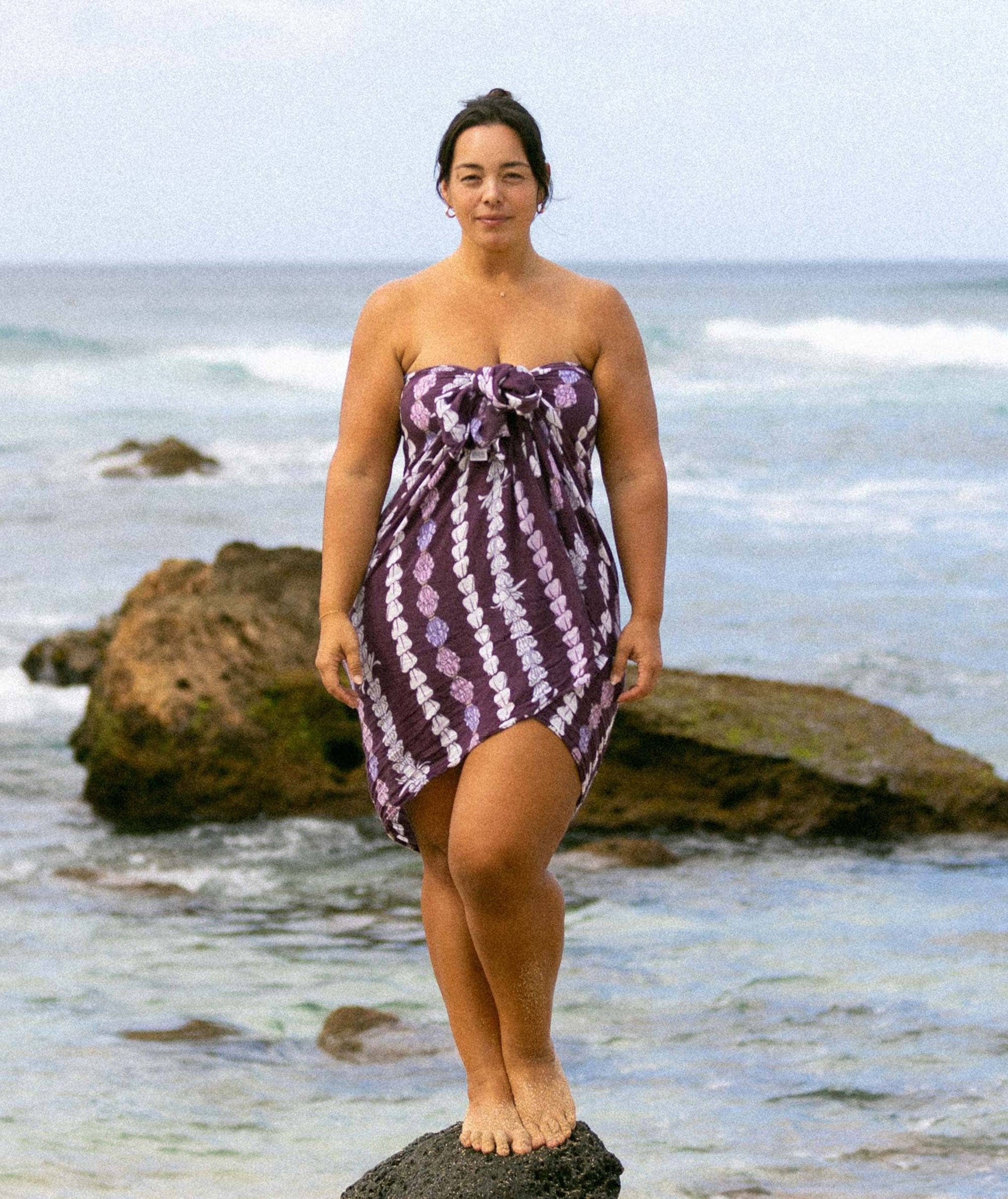 CROWN FLOWER Pareo Sarong - 67 x 43 in