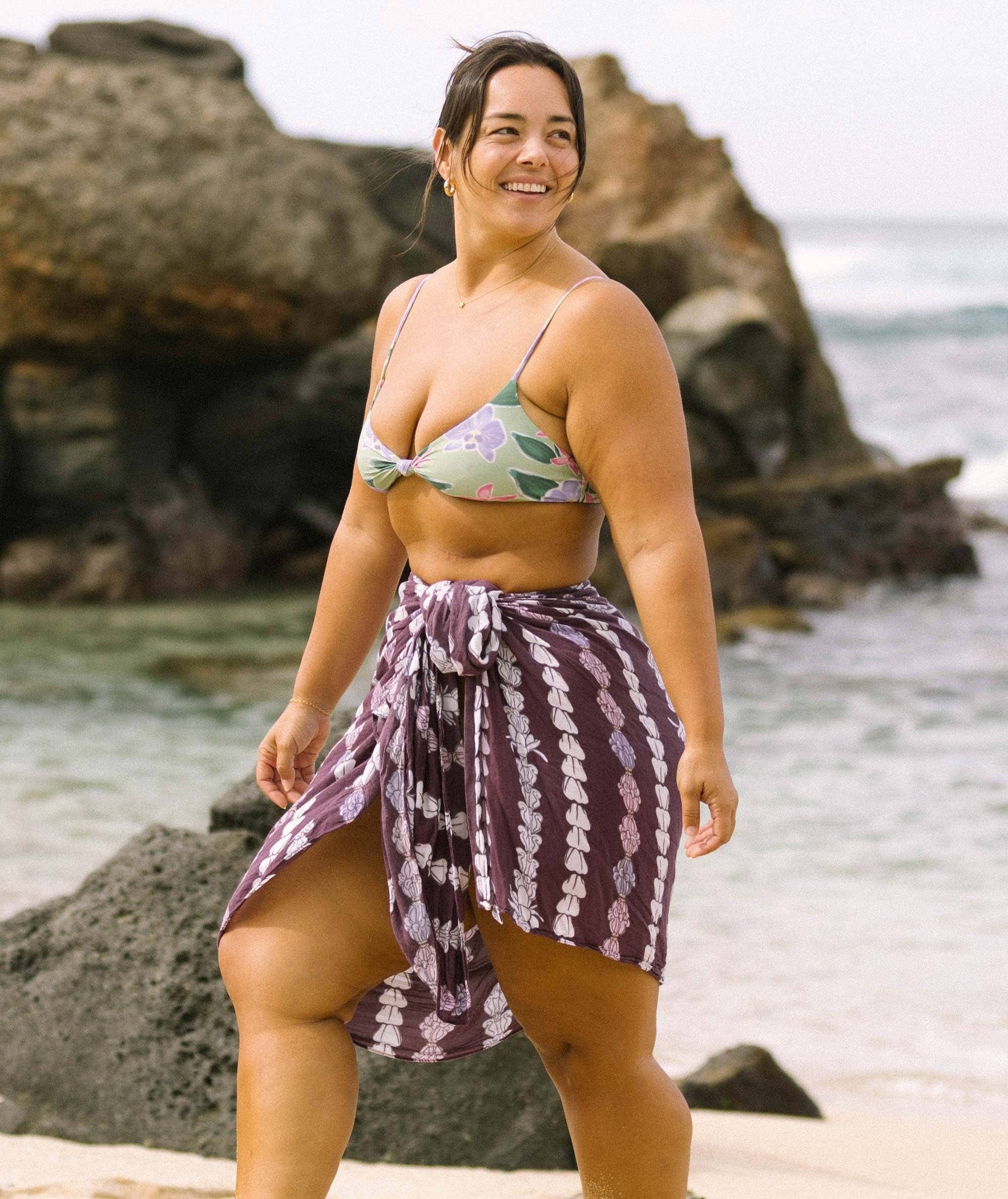 CROWN FLOWER Pareo Sarong - 67 x 43 in